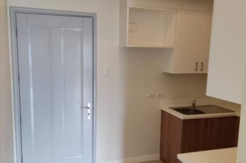 THE VANTAGE AT KAPITOLYO BY ROCKWELL PRIMARIES WEST TOWER - THREE BEDROOM FOR SALE (KP-0638)